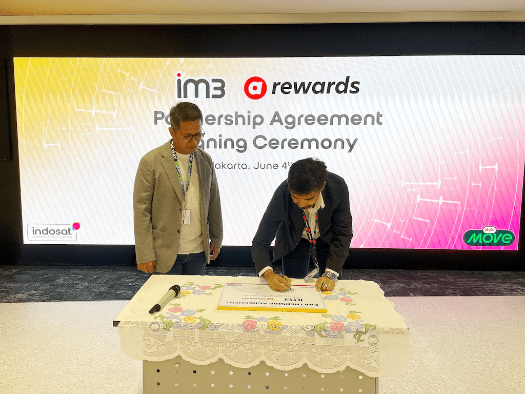 IM3 Gandeng AirAsia rewards, Komunikasi Traveler Mancanegara pun Jadi Mudah!