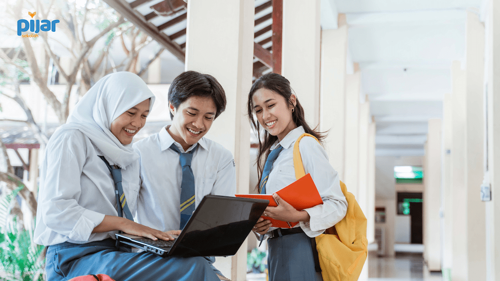 Telkom Hadirkan Pijar Sekolah di SMA Negeri 40 Jakarta, Ini Manfaatnya!